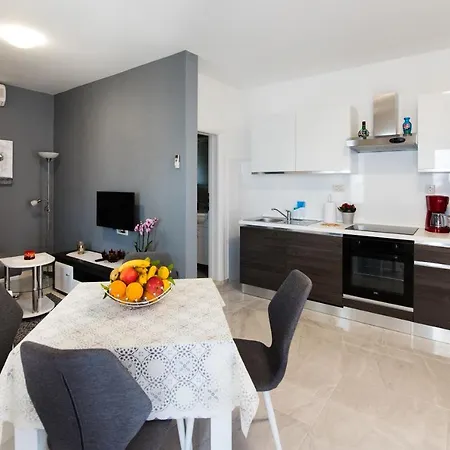 Care Apartment Donji Okrug (Ciovo)