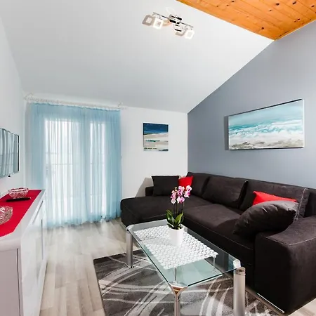 Care Apartment *
